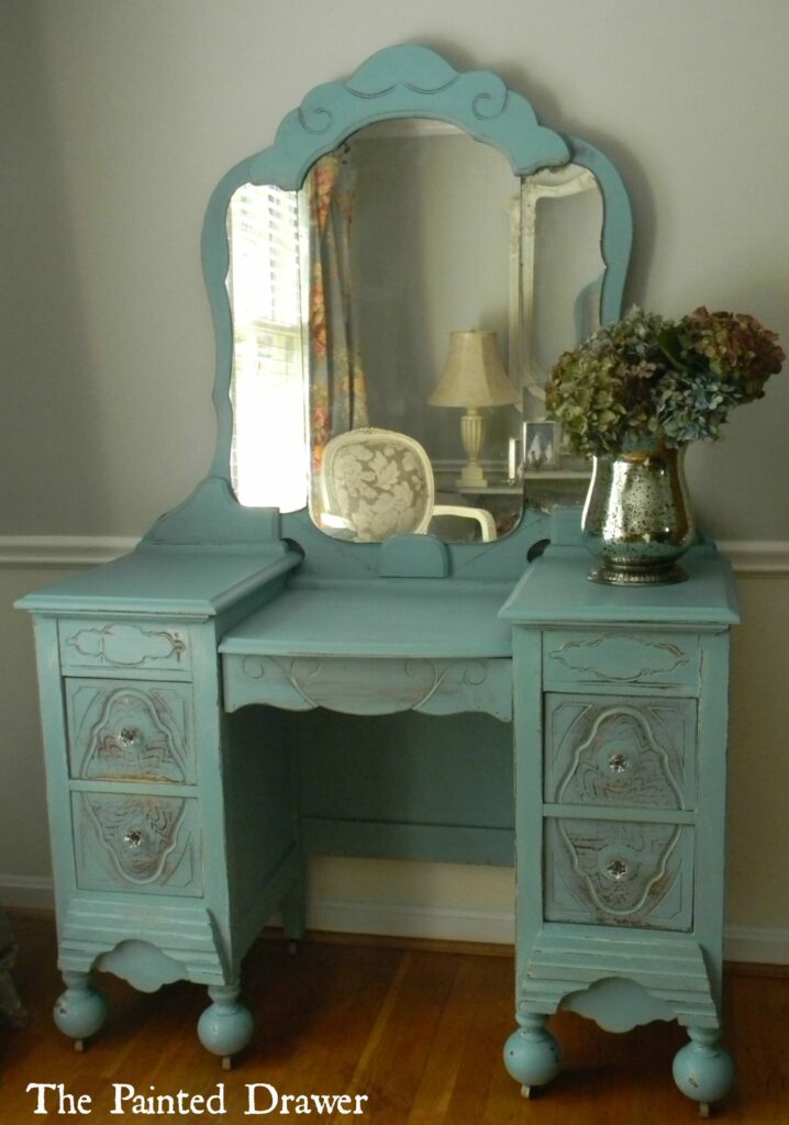 Vintage Vanity www.thepainteddrawer.com