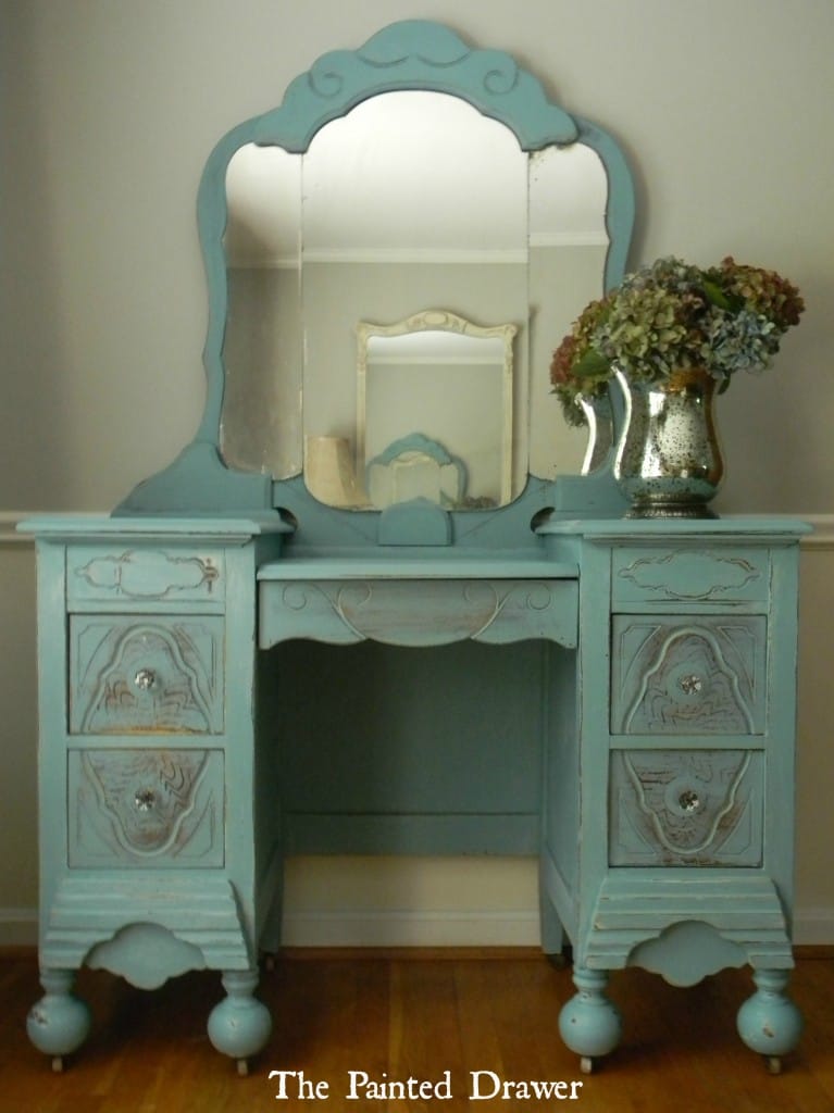 Vintage Vanity www.thepainteddrawer.com