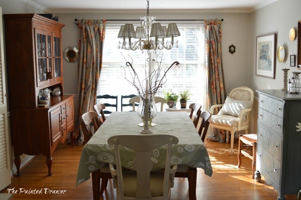 Farmhouse Dining Room www.thepainteddrawer.com