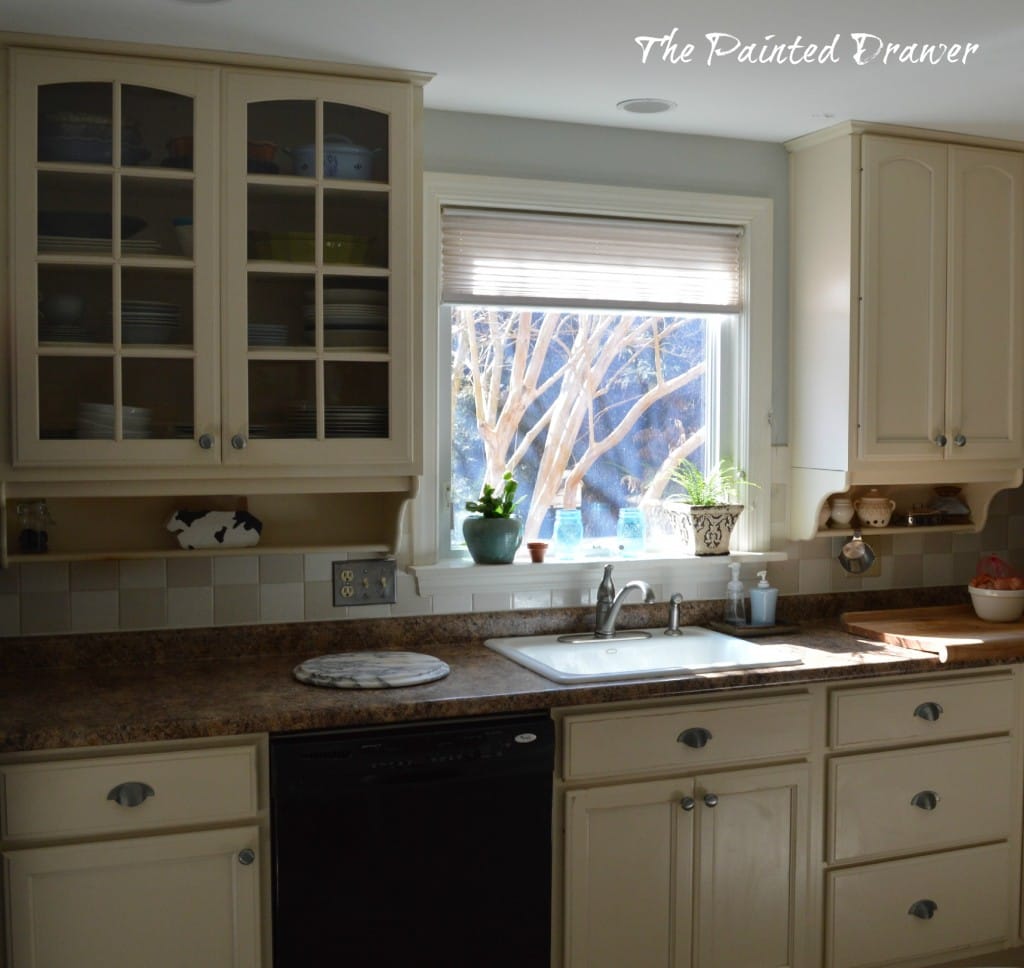 Cottage Kitchen www.thepainteddrawer.com