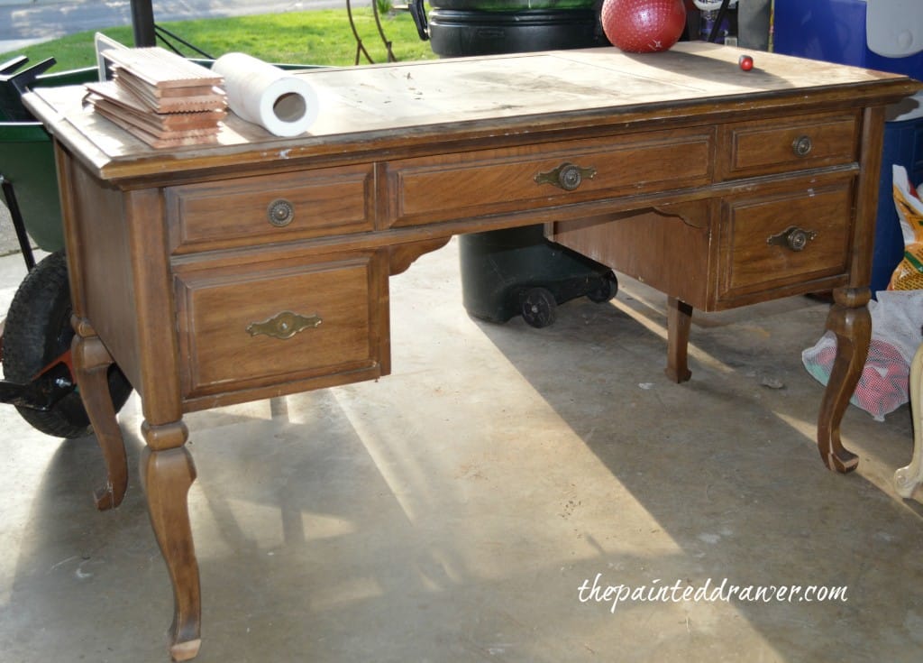 vintage desk www.thepainteddrawer.com