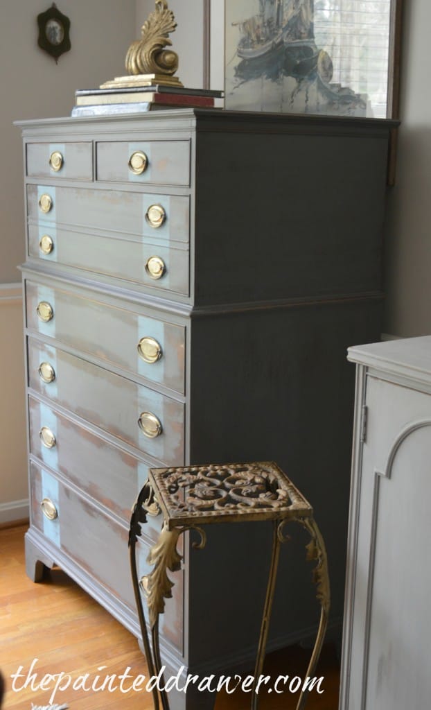 Vintage Dresser www.thepainteddrawer.com