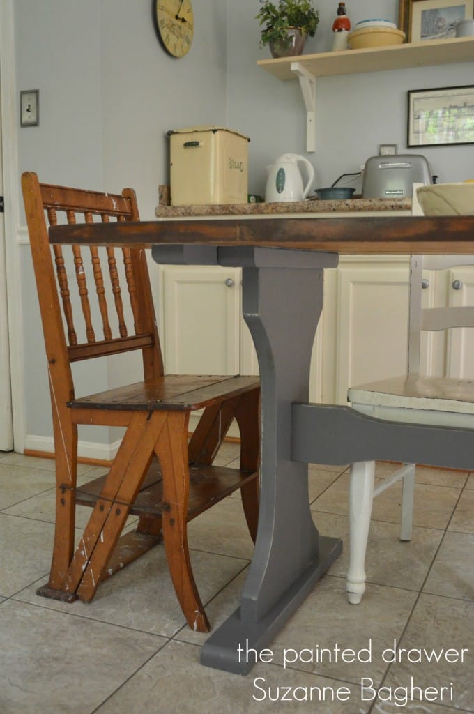 Farmhouse Table www.thepainteddrawer.com