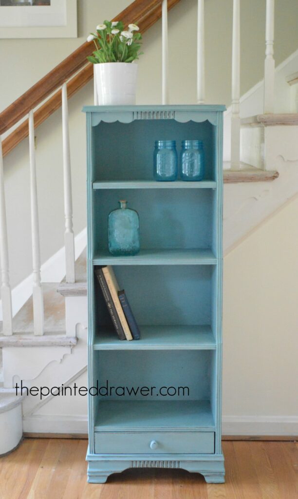 Vintage Bookcase www.thepainteddrawer.com