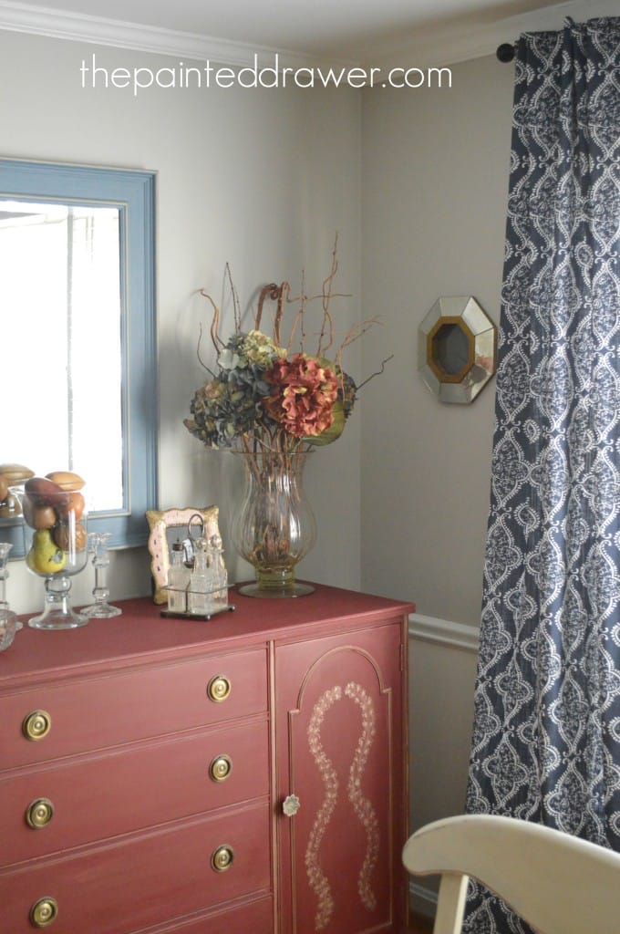 Farmhouse Dining Room www.thepainteddrawer.com