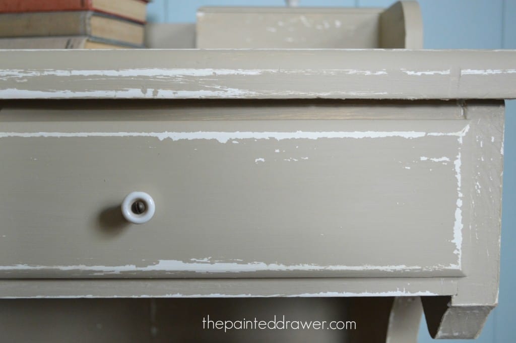 Farmhouse Desk www.thepainteddrawer.com