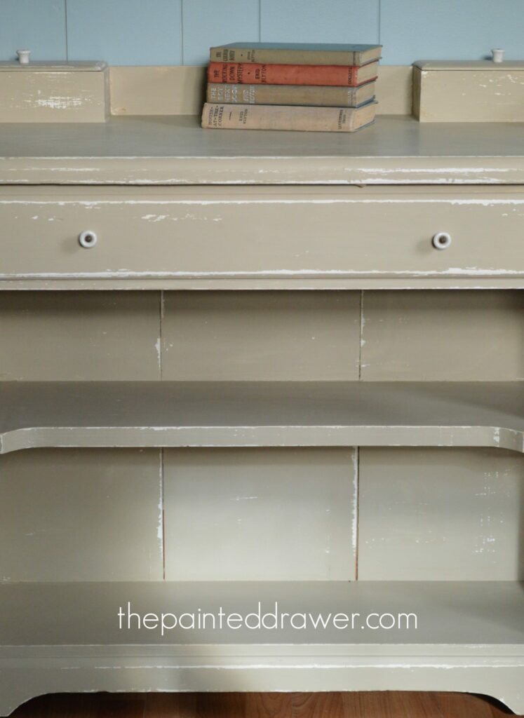 Farmhouse Desk www.thepainteddrawer.com