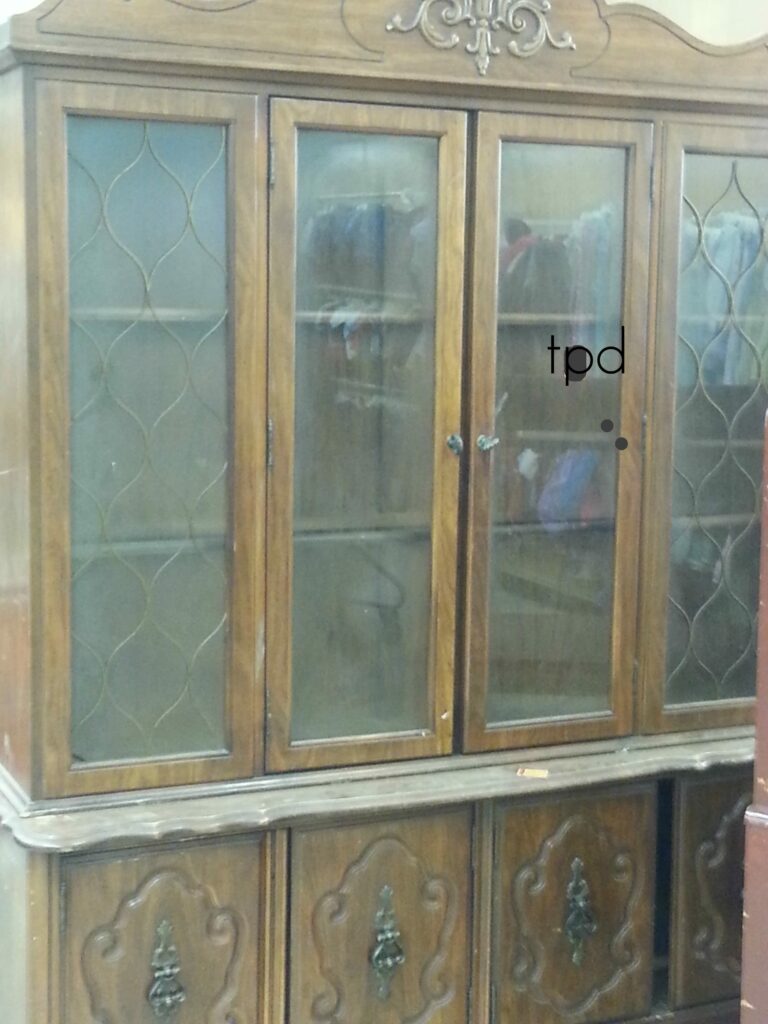 Bassett furniture on sale china hutch