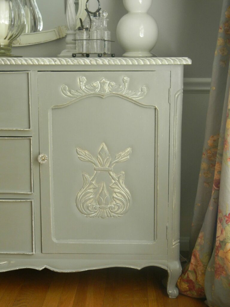French Country Sideboard www.thepainteddrawer.com