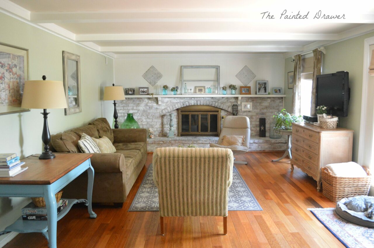 Benjamin Moore Guilford Green Family Room with Thrift Store Finds