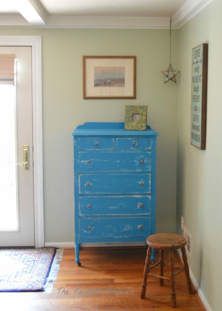 Family Room in BM Guilford Green with Thrift Store Finds, www.thepainteddrawer.com, whitewashed brick, thrift store finds,