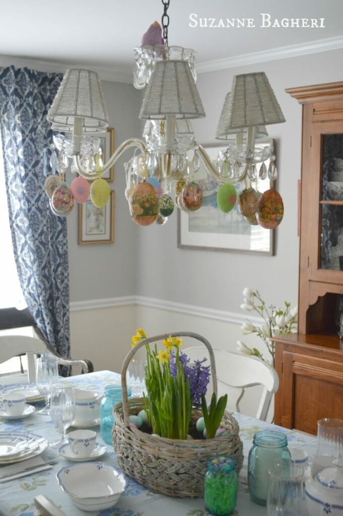 Easter Decor in the Dining Room by The Painted Drawer