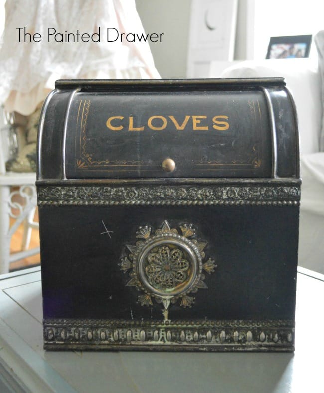 Cloves Bin