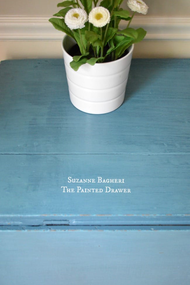 Farmhouse Table in Annie Sloan chalk paint mixx