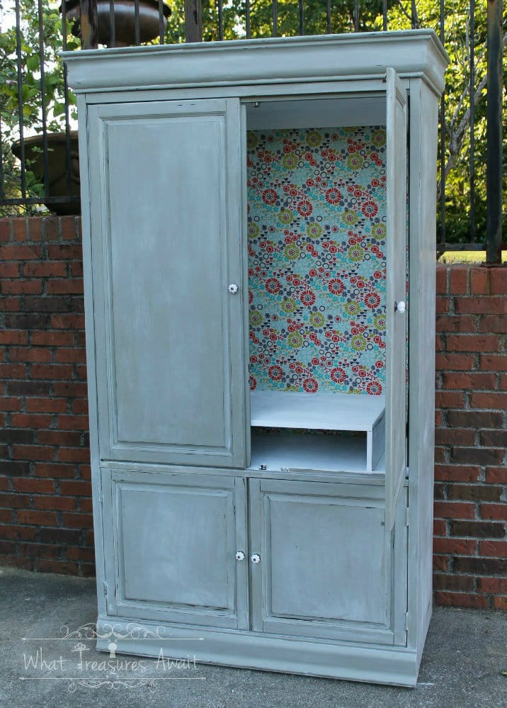 Armoire in chalkpaint