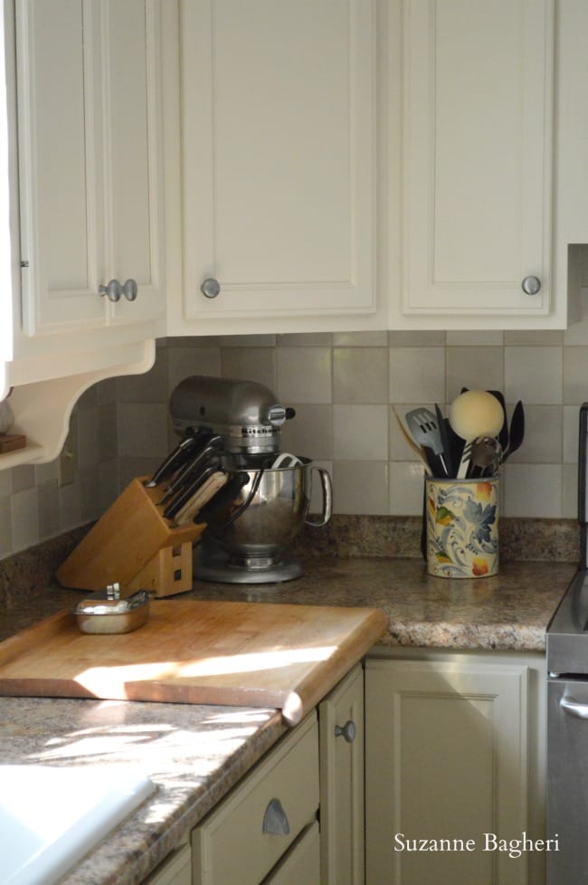 kitchen cabinets in General Finishes milk paint