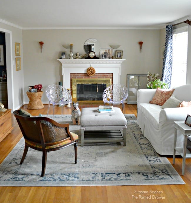 Living Room Accessible Beige