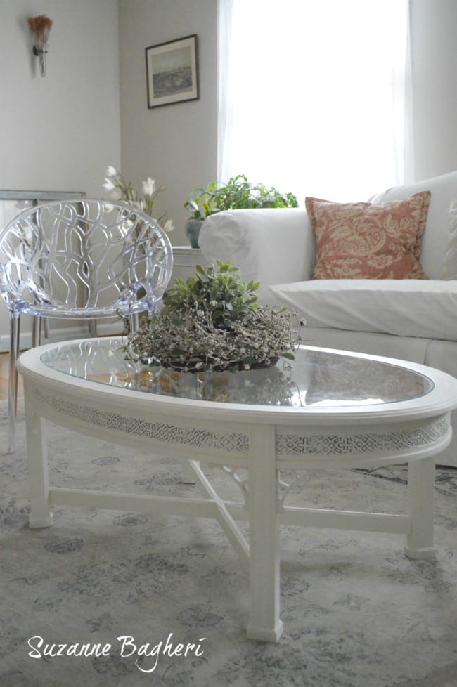 White cottage deals coffee table