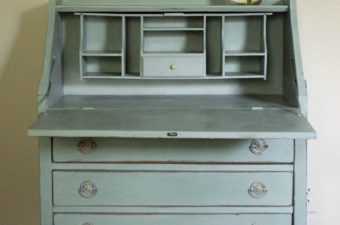 Vintage Desk in Annie Sloan Duck Egg