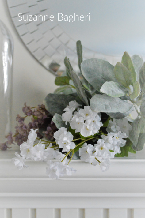 Mantel Glass Vases with Flowers