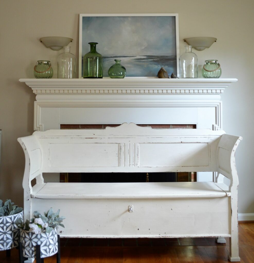 Vintage Bench in White